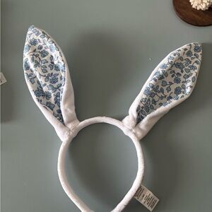 Beaufort Bonnet Wabbit Ears in Greenbrier Garden.